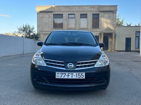 Nissan Tiida 2012