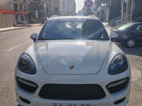 Porsche Cayenne GTS 2014