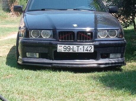 BMW 320 1992