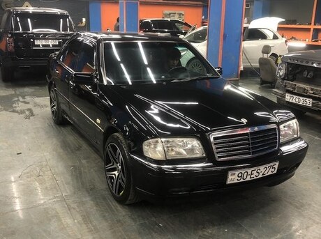 Mercedes C 200