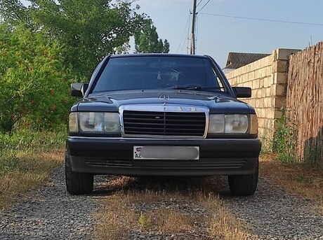 Mercedes 190