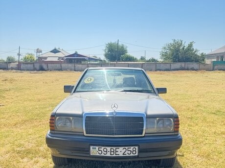Mercedes 190