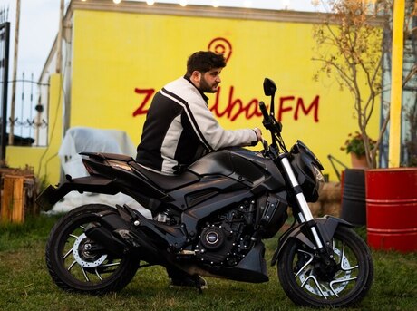 Bajaj Dominar 400 2023