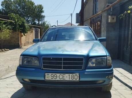 Mercedes C 180