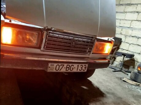 LADA (VAZ) 2107 2001