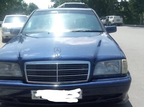 Mercedes C 180