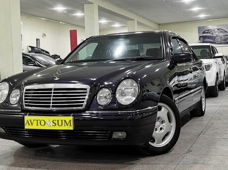 Mercedes E 240