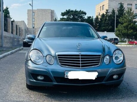 Mercedes E 240