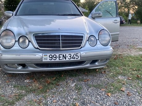 Mercedes E 220 d 2000
