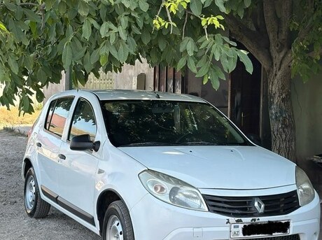 Renault Sandero 2012