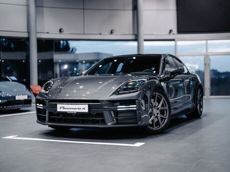 Porsche Panamera 4 E-Hybrid