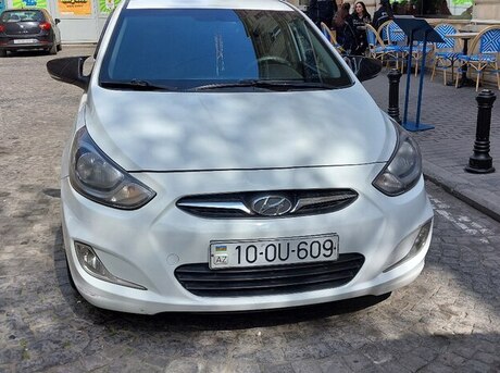 Hyundai Accent 2013