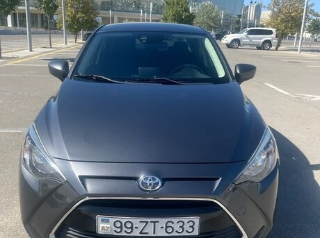 Toyota Yaris iA 2016