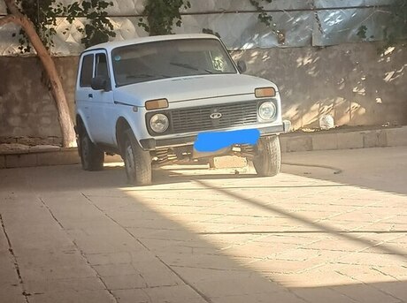LADA (VAZ) Niva 2003