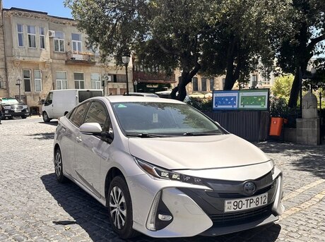 Toyota Prius Prime 2016