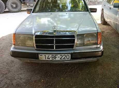 Mercedes E 200 1986