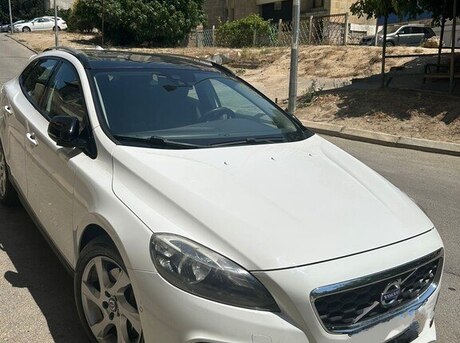 Volvo V40 2015