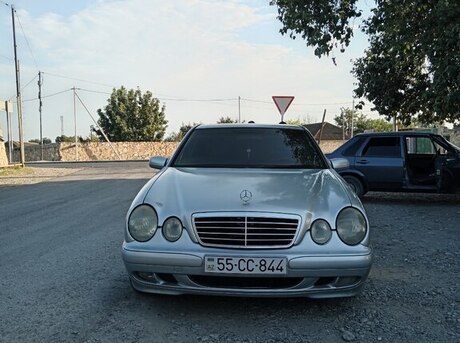 Mercedes E 200 2000