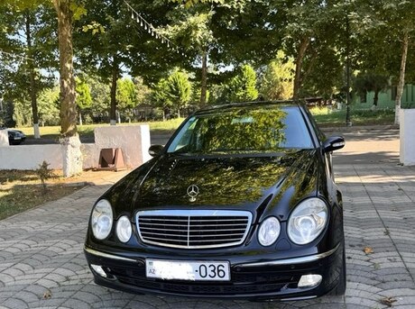 Mercedes E 320