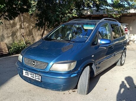 Opel Zafira 2001
