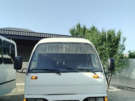 Hyundai  2002