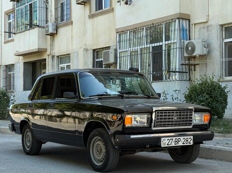 LADA (VAZ) 2107 2010