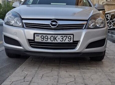 Opel Astra 2010