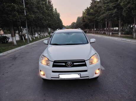Toyota RAV4 2010