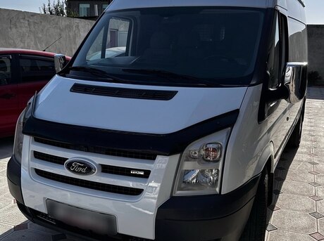 Ford Transit 2011