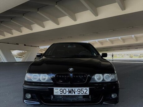 BMW 528