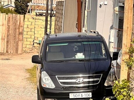 Hyundai H-1 2010