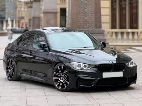 BMW 330 2015