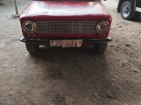 LADA (VAZ) 21011 1985