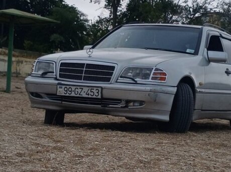 Mercedes C 230