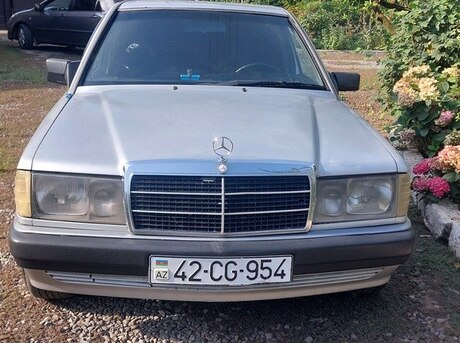 Mercedes 190