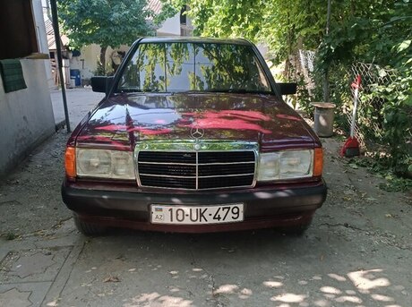 Mercedes 190