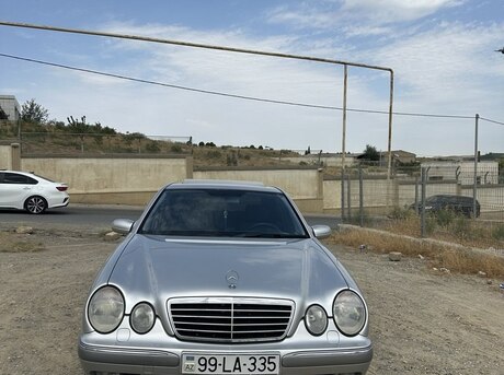 Mercedes E 240 1999