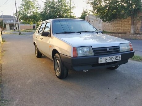LADA (VAZ) 21099 2003