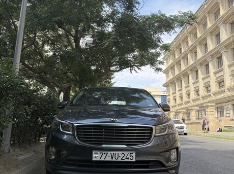 Kia Carnival
