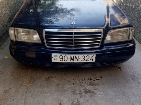 Mercedes C 200