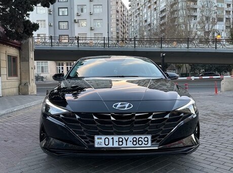Hyundai Elantra 2022