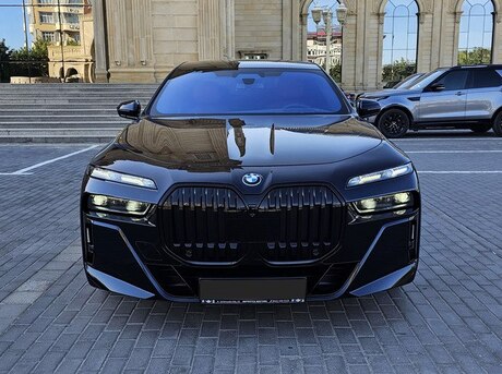 BMW i7