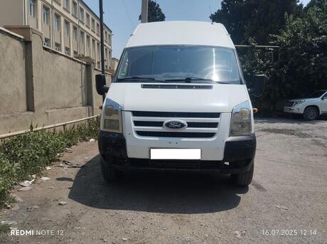 Ford Transit 2011