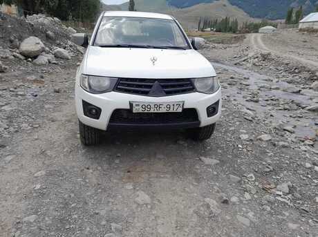 Mitsubishi L200 2011
