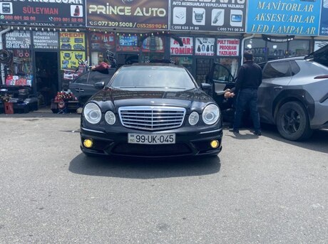 Mercedes E 240 2004
