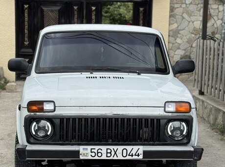 LADA (VAZ) Niva 2005