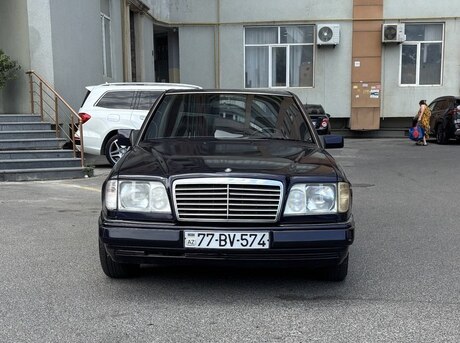 Mercedes E 230