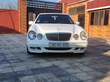 Mercedes E 240 2001