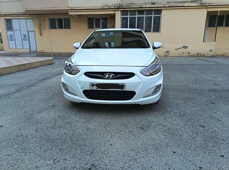 Hyundai Accent 2012