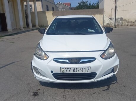 Hyundai Accent 2011